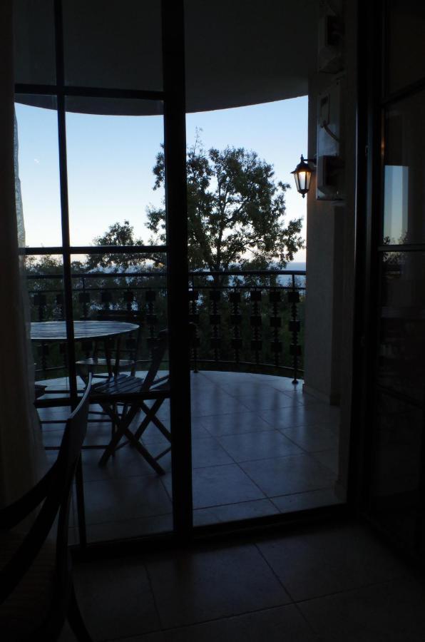 Beautiful 1St-Line Seaview Private Appartement In The Cliff Resort Obzor Exteriör bild