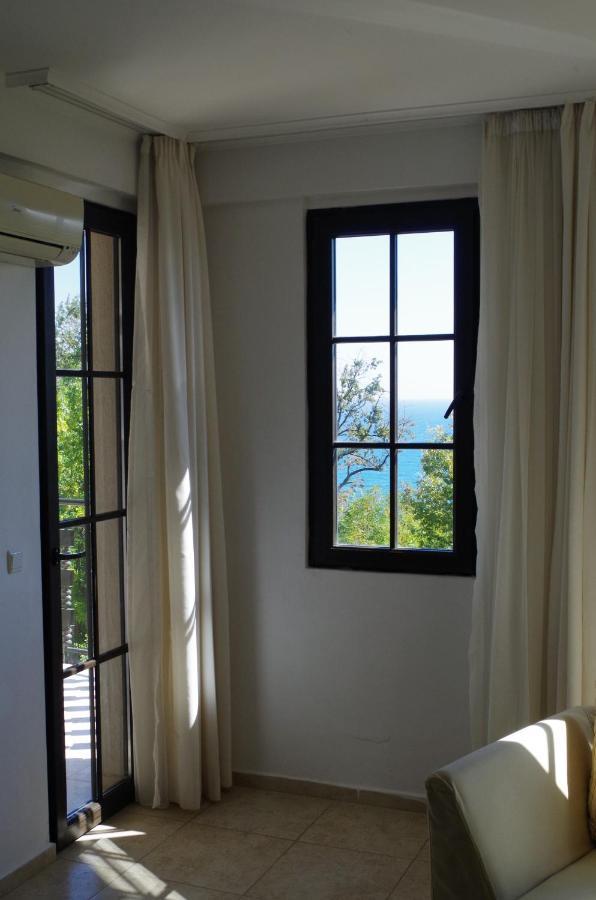 Beautiful 1St-Line Seaview Private Appartement In The Cliff Resort Obzor Exteriör bild