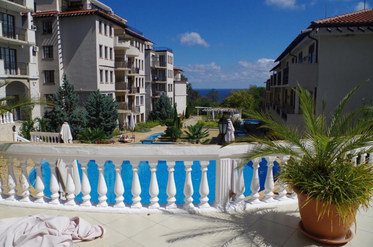 Beautiful 1St-Line Seaview Private Appartement In The Cliff Resort Obzor Exteriör bild