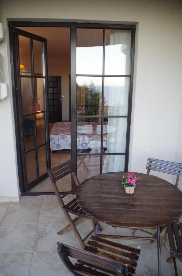 Beautiful 1St-Line Seaview Private Appartement In The Cliff Resort Obzor Exteriör bild